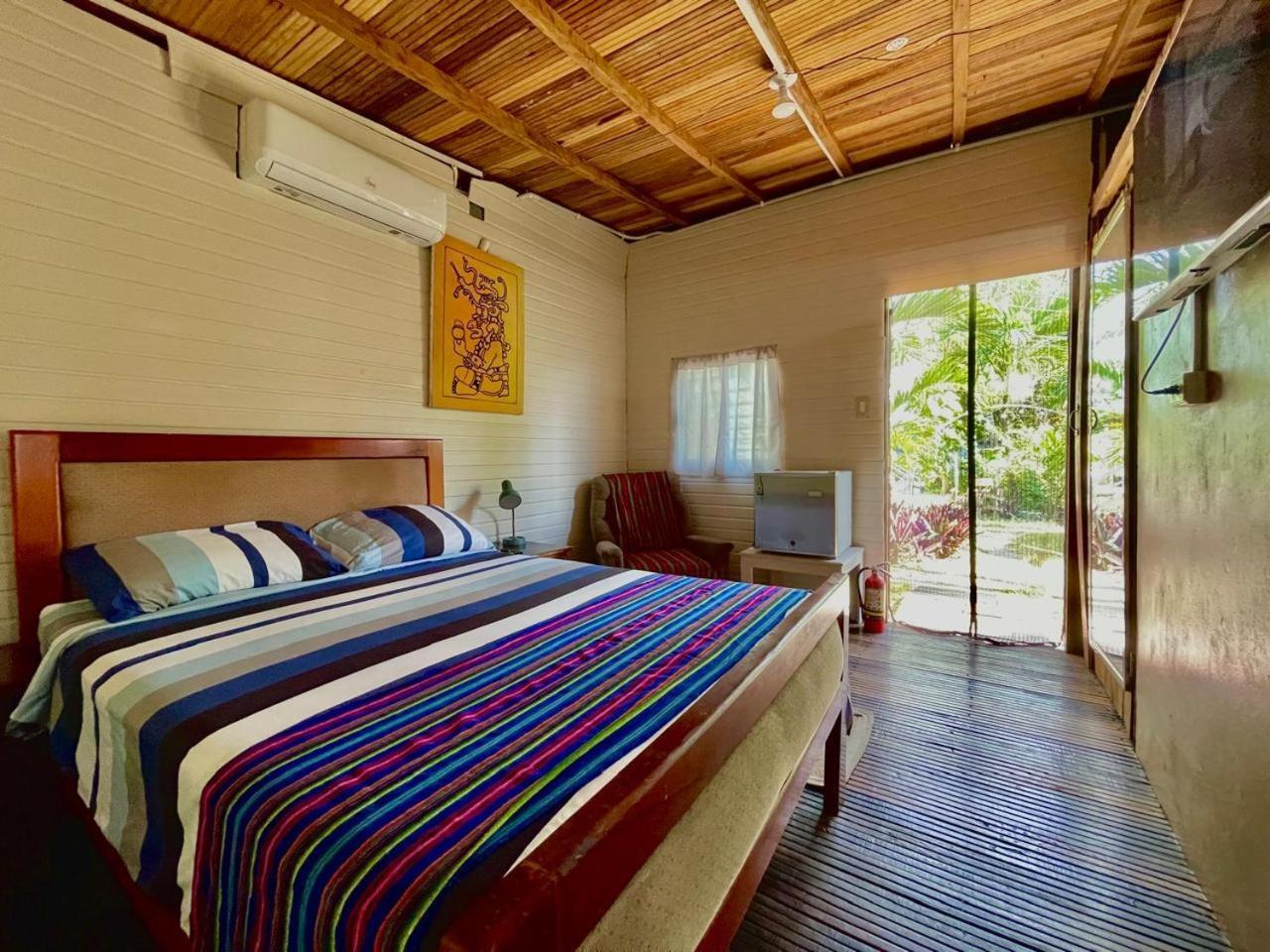 Casa Ricky'S Hostel Orange Walk Town Ngoại thất bức ảnh